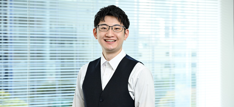こちらに笑顔を向けるS.Sさん