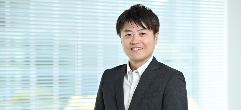 こちらに笑顔を向けるM.Kさん
